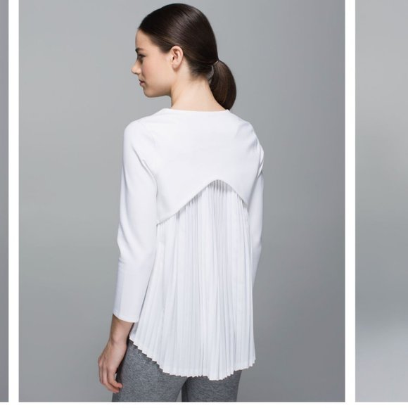 Lululemon Pleat On Long Sleeve Off White Blouse in Size 6 - Picture 15 of 15
